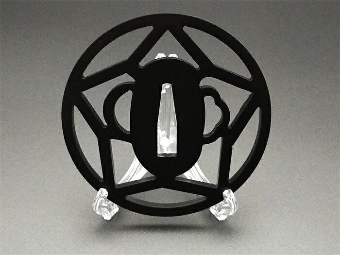 楽天市場】刀鍔 家紋の図 桔梗の紋 鉄地 透かし 日本刀装具 鍔 つば