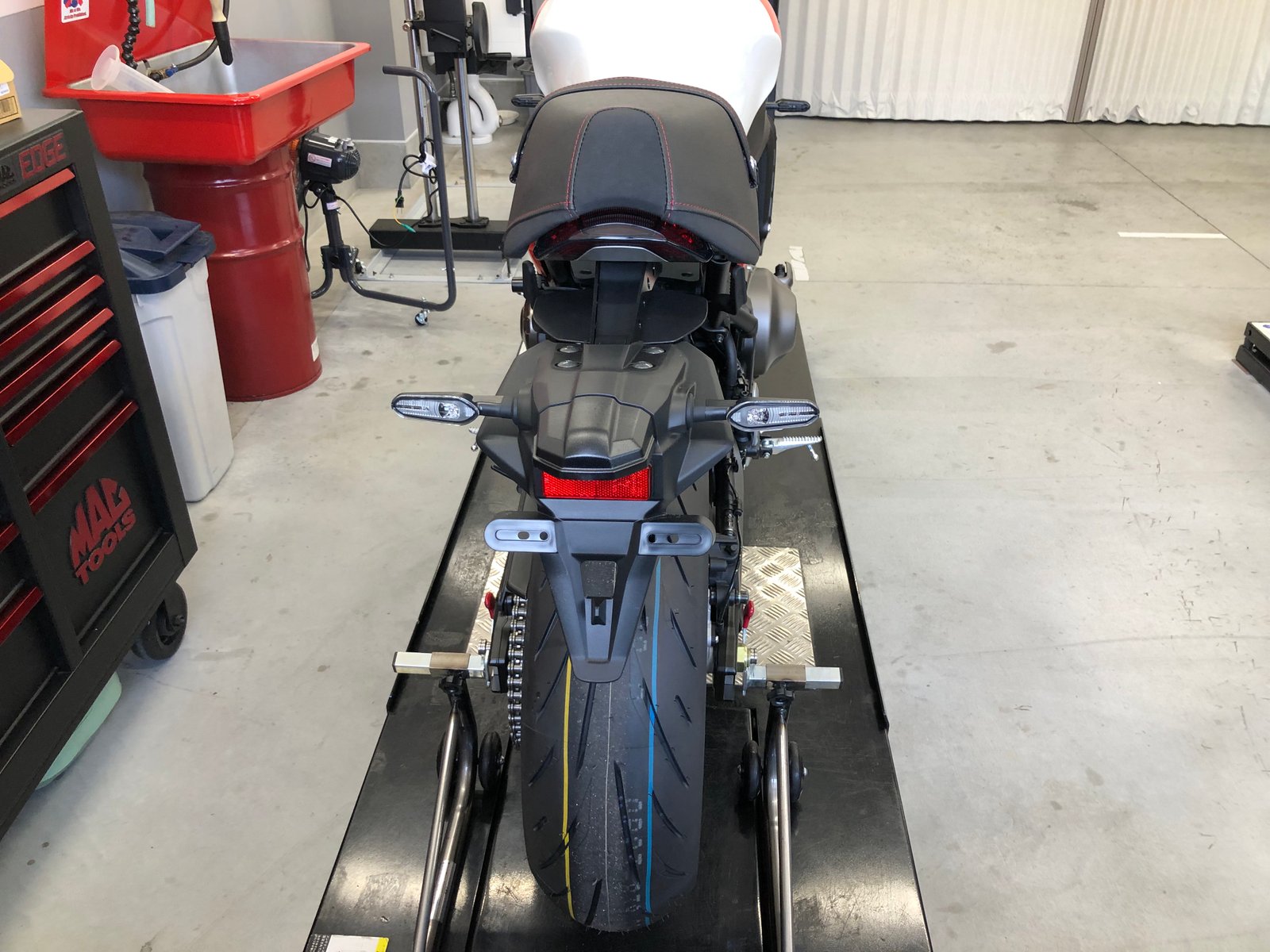 XSR900ウインカー移設キット装着編 - YSP長崎