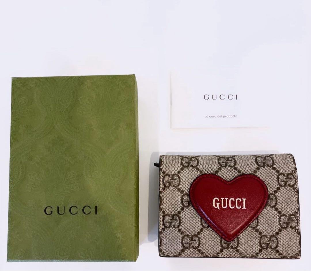 ネイリスト　GUCCI グッチ 二つ折り財布 ハート型モチーフ GG柄 グッチ/2つ折り財布/GG柄/ハートモチーフ付きカードケースウォレット